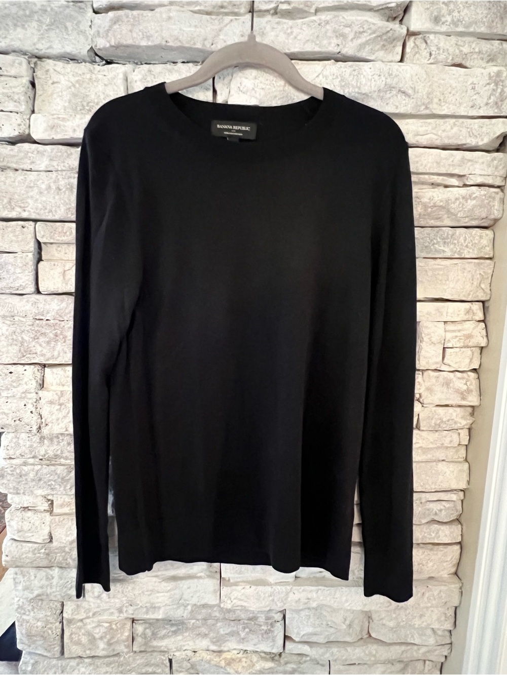 Banana Republic Black Long Sleeve Crew Neck Tee